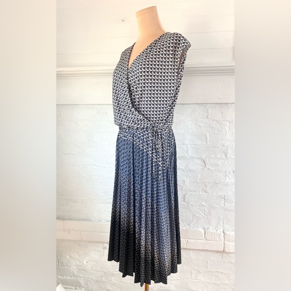 Ted Baker Leilann Masquerade Pleated Midi Dress Faux Wrap Geometric Pattern - Picture 7 of 15